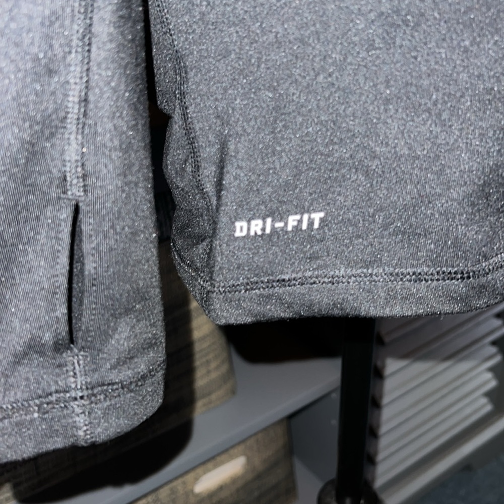 Nike Base Layer - Picture 3 of 7